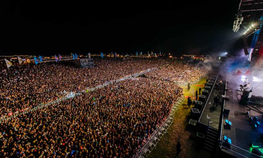 INFECTATE cu COVID-19 la un festival de muzică