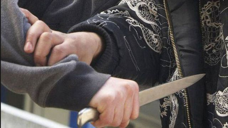 Băiatul a înjunghiat o femeie într-un magazin din Cluj-Napoca