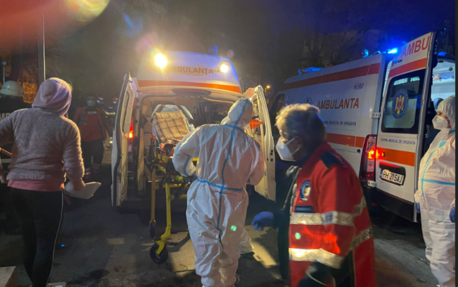 20 de pacienți au fost evacuați de urgență în urma incendiului izbucnit joi. / sursă foto: ISU