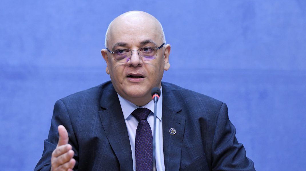 Raed Arafat anunță o scădere a numărului cazurilor de Covid-19 în România
