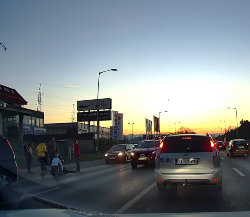 Peroană rănită într-un accident la ieșire din Florești spre Cluj-Napoca.