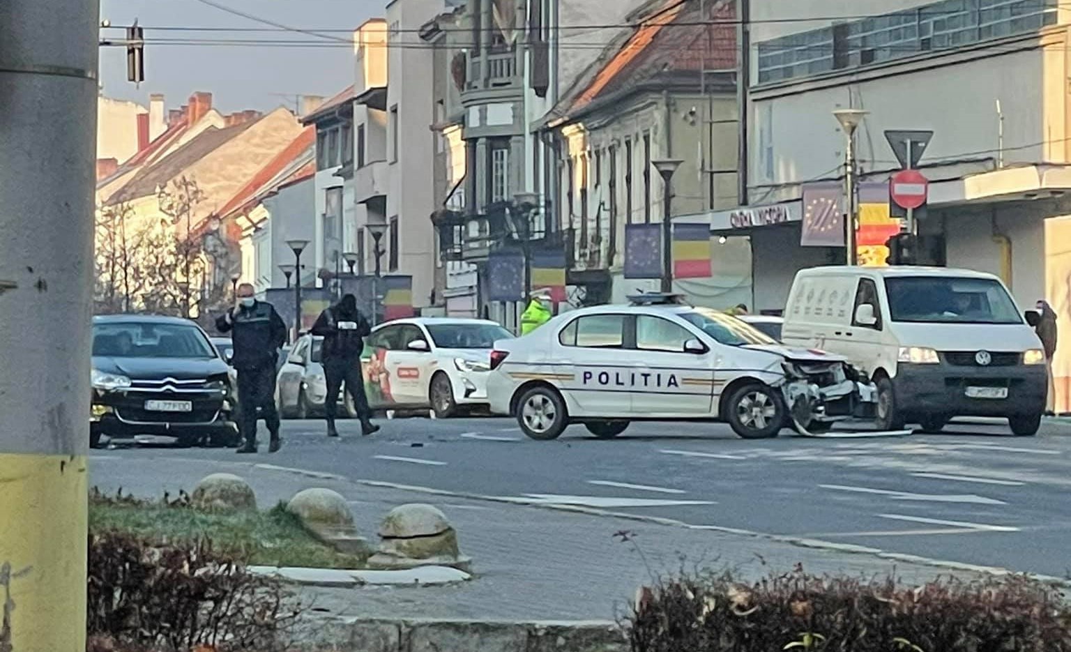 Traficul în zonă este îngreunat