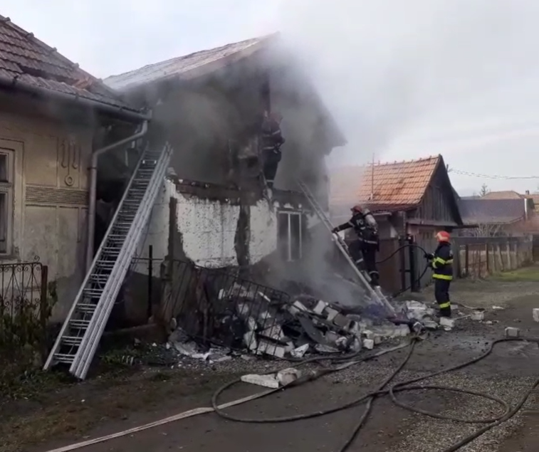 O casă din localitatea Iara
