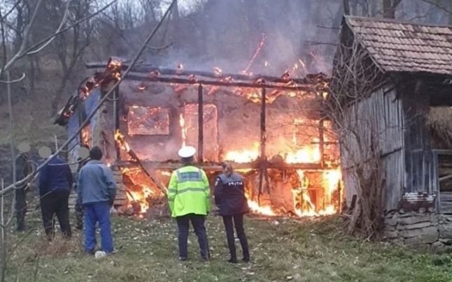 Bărbatul de 78 de ani a fost găsit carbonizat