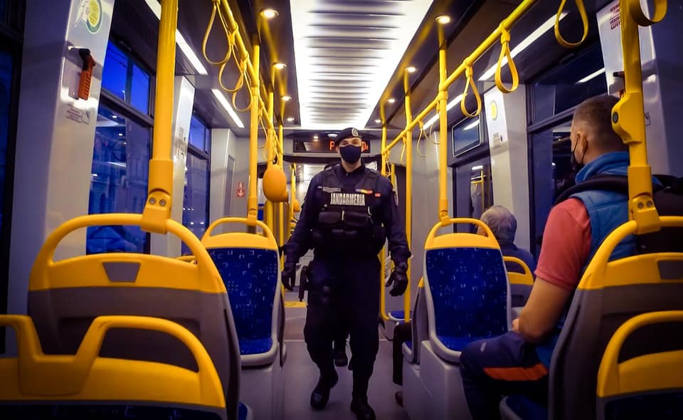 Un tânăr urmărit național