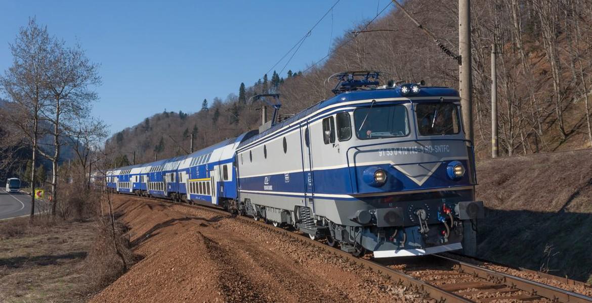 Femeia a fost transportată la spital.