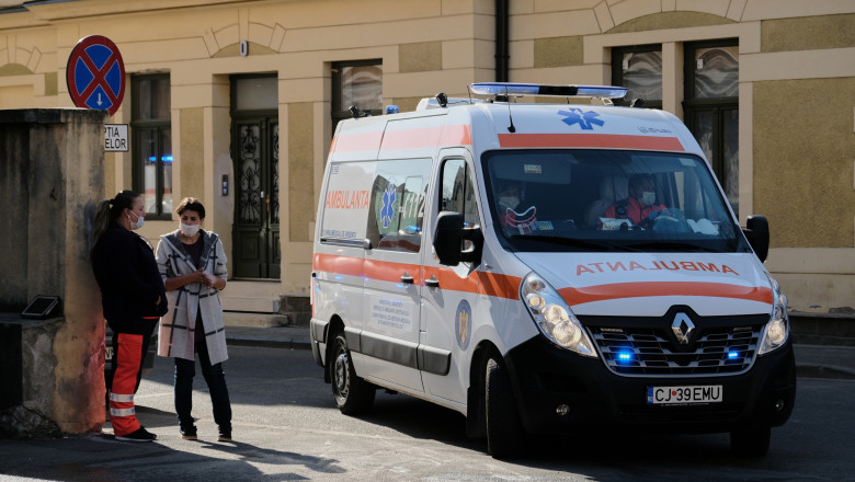 83 de bolnavi cu COVID-19 sunt internați la ATI