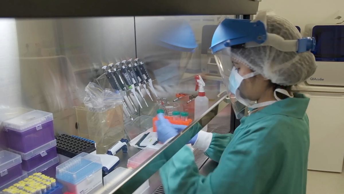 Potrivit medicului care a alertat autoritățile despre varianta sud-africă a COVID Simptomele noii variante de COVID-19 spune că simptomele celor infectați sunt neobişnuite