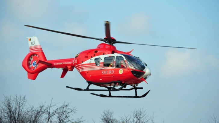 Un tânăr din Vaslui și-a tăiat gâtul cu drujba. A fost dus la spital cu elicopterul și a intrat în operație