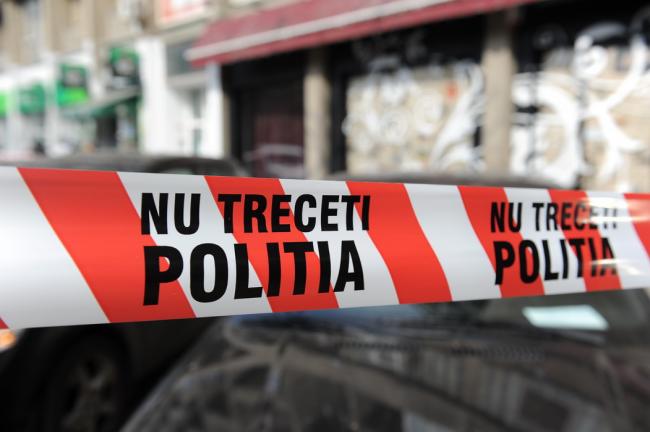 Hoții au dat spargerea duminică noaptea la ora 3.00.