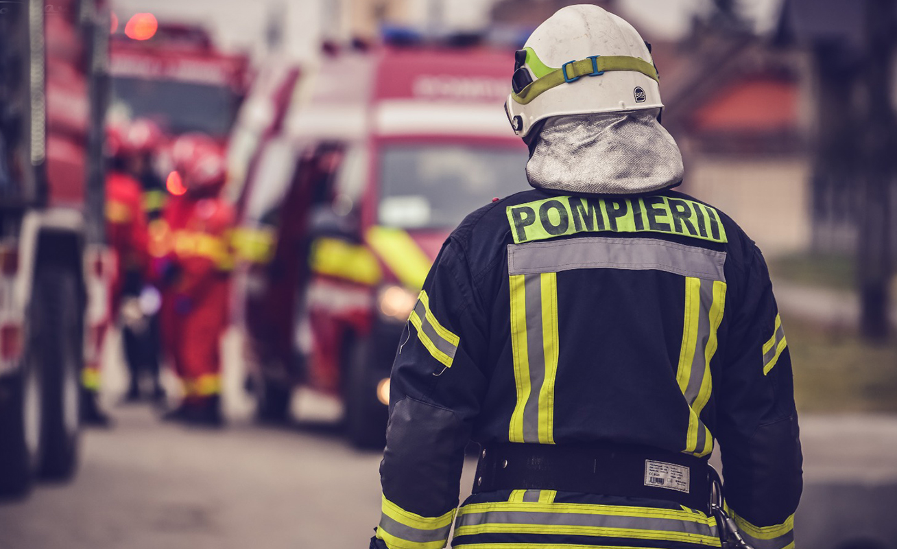 Incendiu la o casă din Cluj-Napoca. Două persoane au avut nevoie de îngrijiri medicale