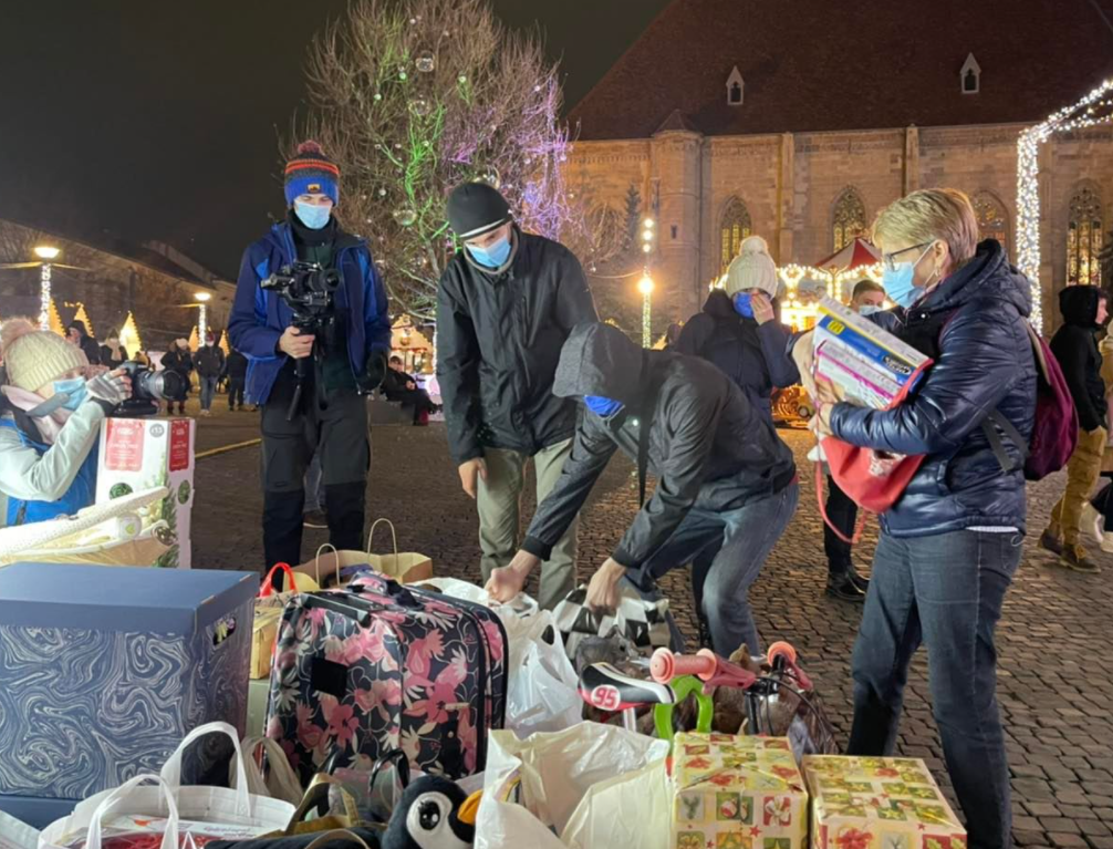 Clujenii au dăruit cadouri copiiilor nevoiași