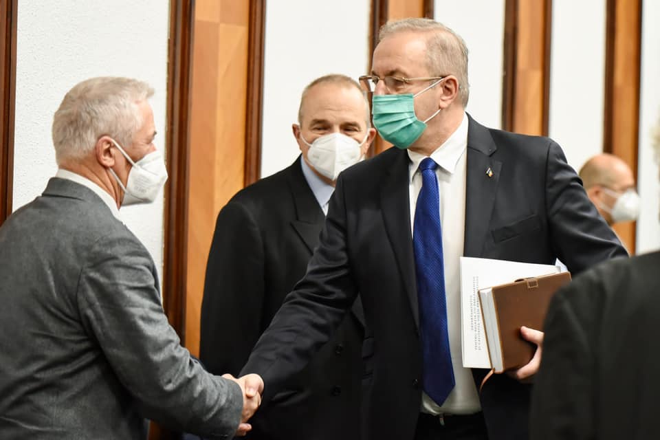 Ministrul Vasile Dîncu