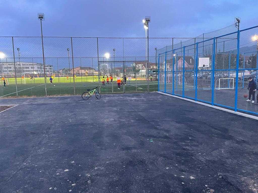 Un nou teren de sport