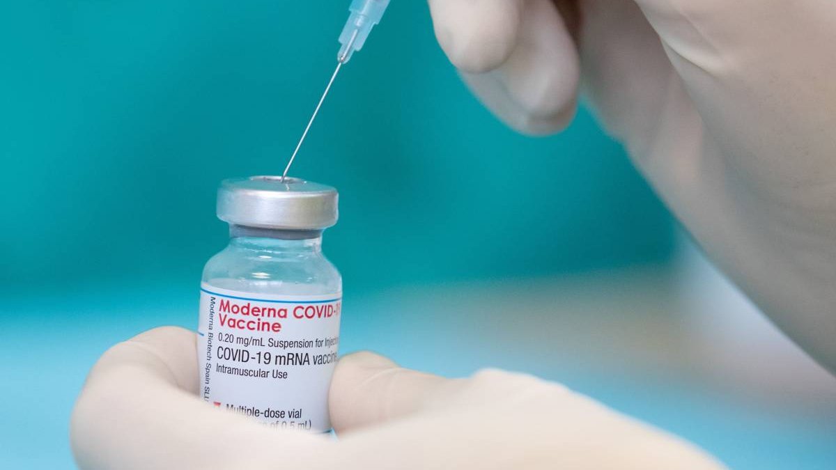 Moderna anunță că doza booster din vaccinul său sporește protecția împotriva tulpinei sud africană