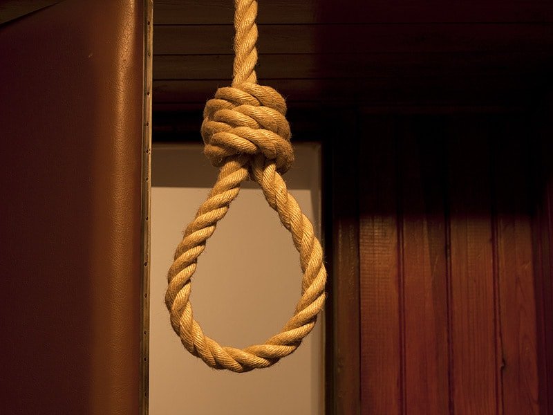 Sinucidere într-un bloc din Gheorgheni! Un clujean a fost găsit spânzurat acasă