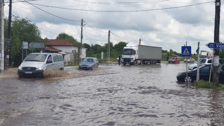 COD GALBEN de INUNDAȚII pe râurile din 12 județe