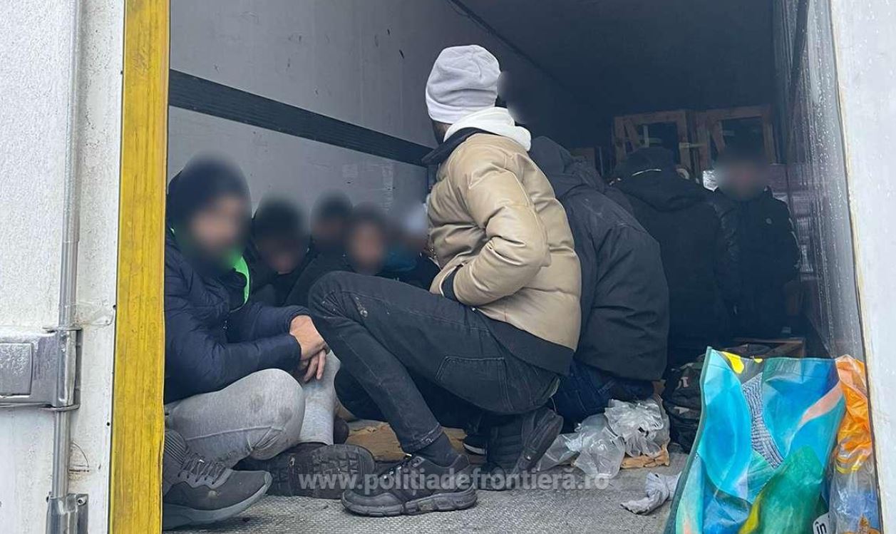 29 de migranți din Siria și Irak