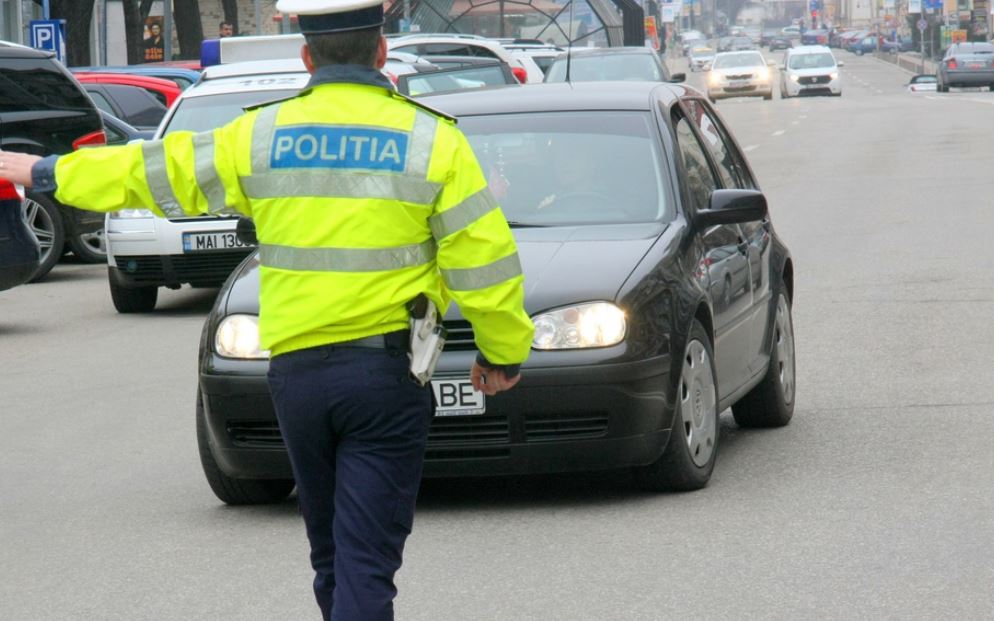 Patru polițiști