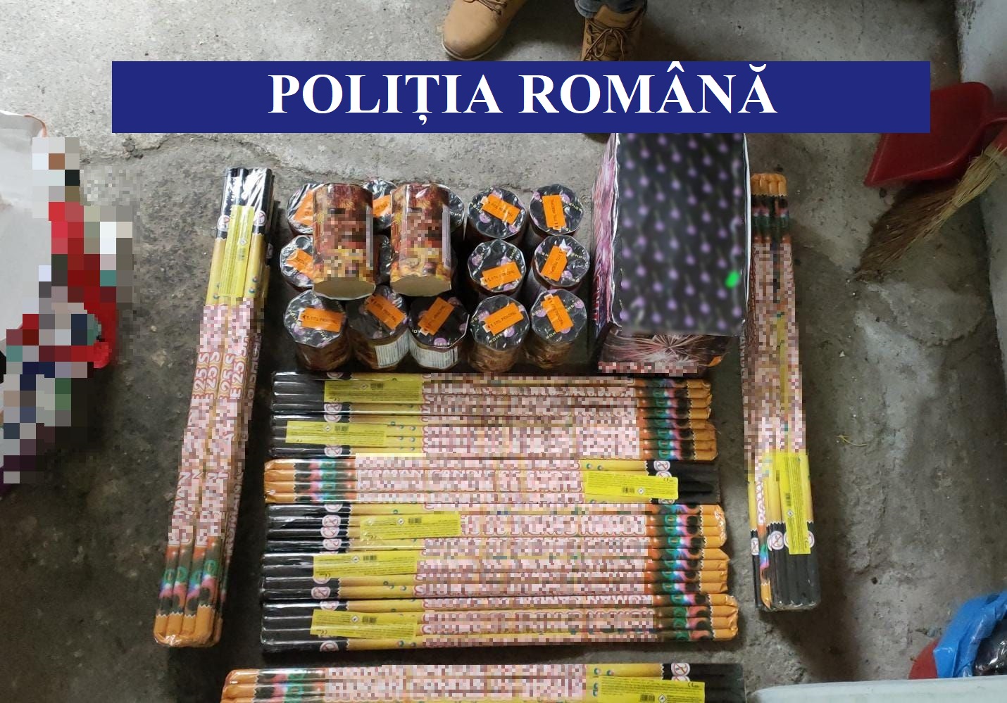 Artificii confiscate de polițiști.