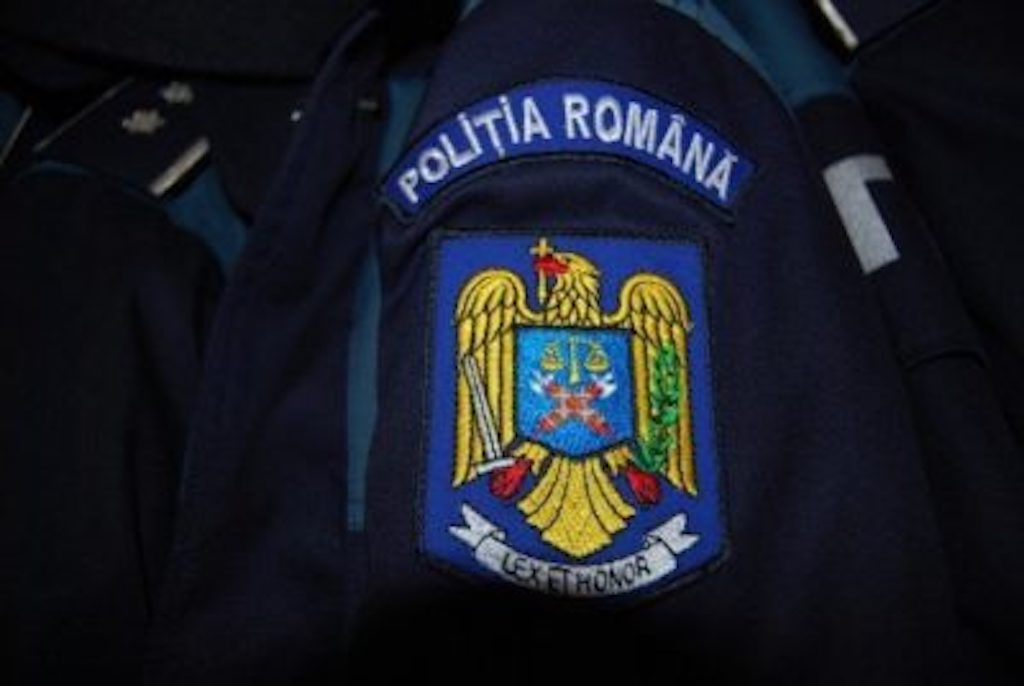 Tânăr
