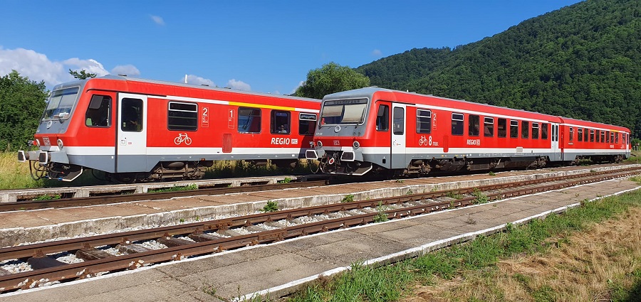 Interregional Călători are în dotare un număr de 34 de automotoare Duewag