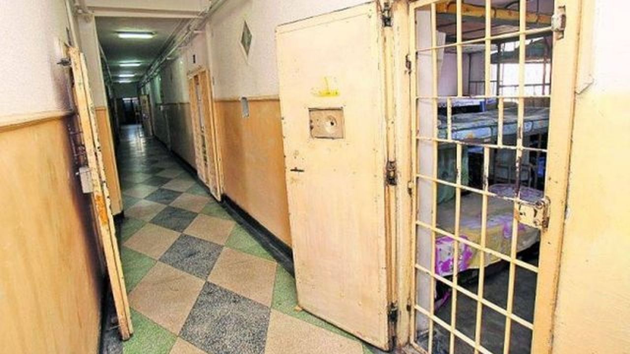 Un ofițer de la Penitenciarul Gherla