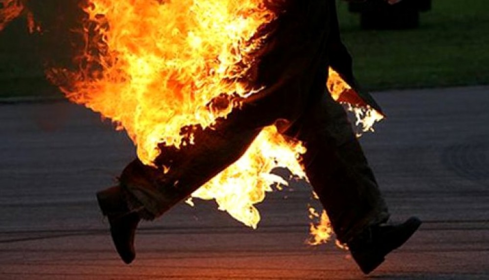 Un tânăr din Cluj și-a incendiat tatăl