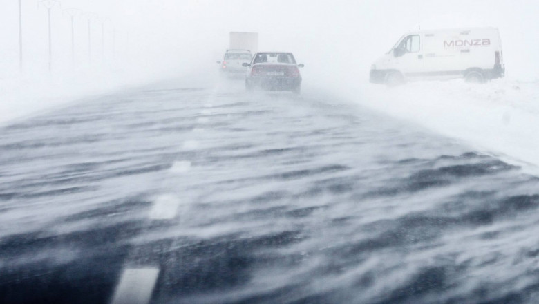 ALERTĂ METEO! COD ROȘU de vânt puternic și ninsori viscolite în zona de munte din Cluj. Rafale de vânt de 135 km/h la altitudini mari