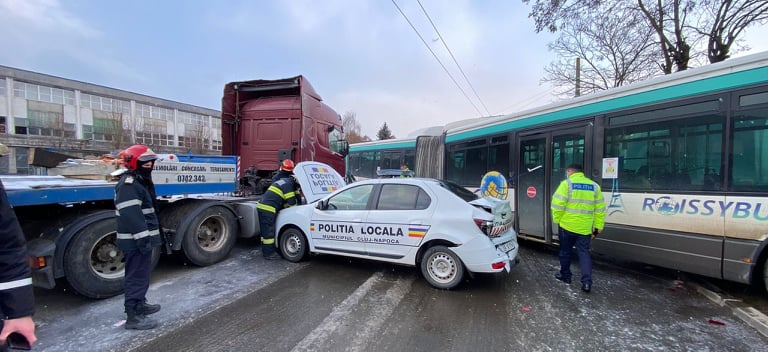 Accident cu 4 mașini pe Bulevardul Muncii.