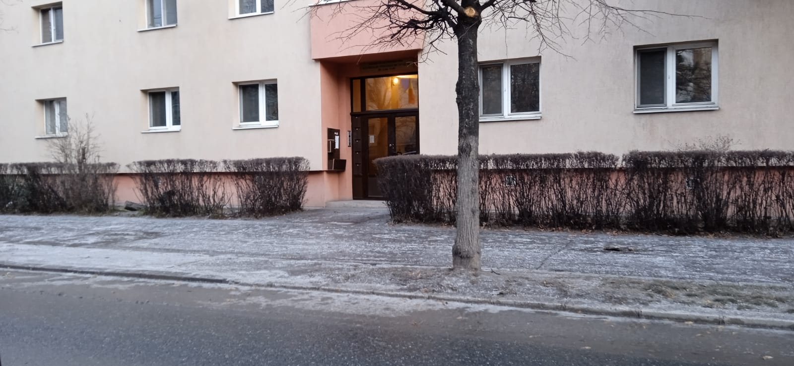 Număr imens de fracturi și entorse. Sala de așteptare de la Ortopedie e plină!