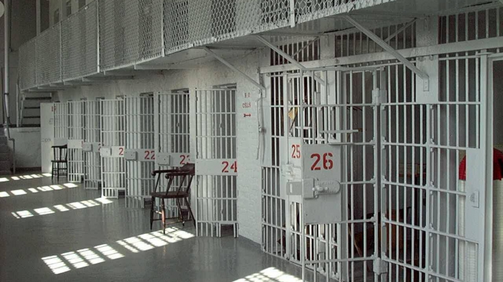 Un deținut de la Penitenciarul Gherla a ajuns la SPITAL. Care a fost motivul?