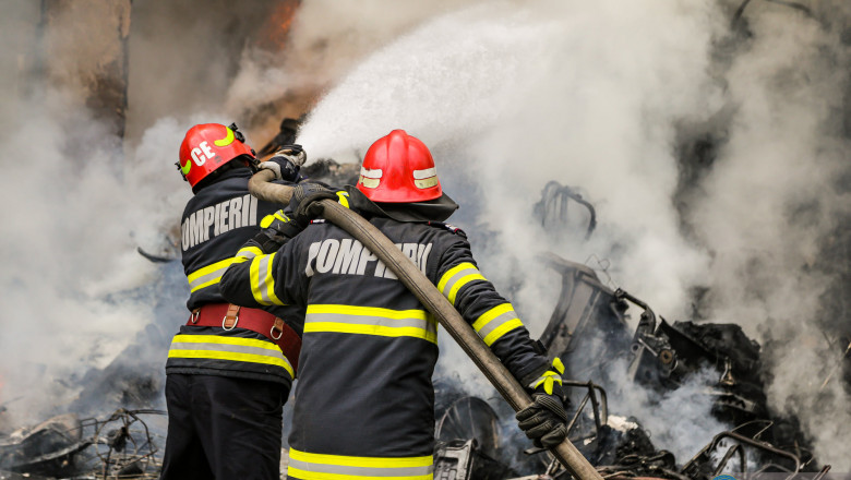 Un incendiu a izbucnit la o casă din Cluj-Napoca! O femeie de 70 de ani