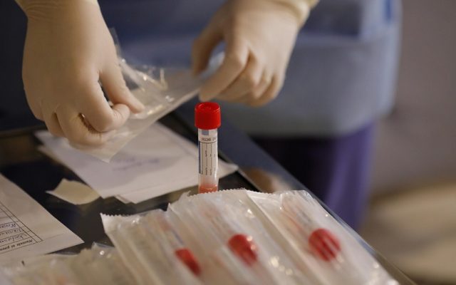 LISTA cabinetelor medicale din Cluj unde te poți testa de COVID-19. Peste 3.800 de medici de familie eligibili la nivel național