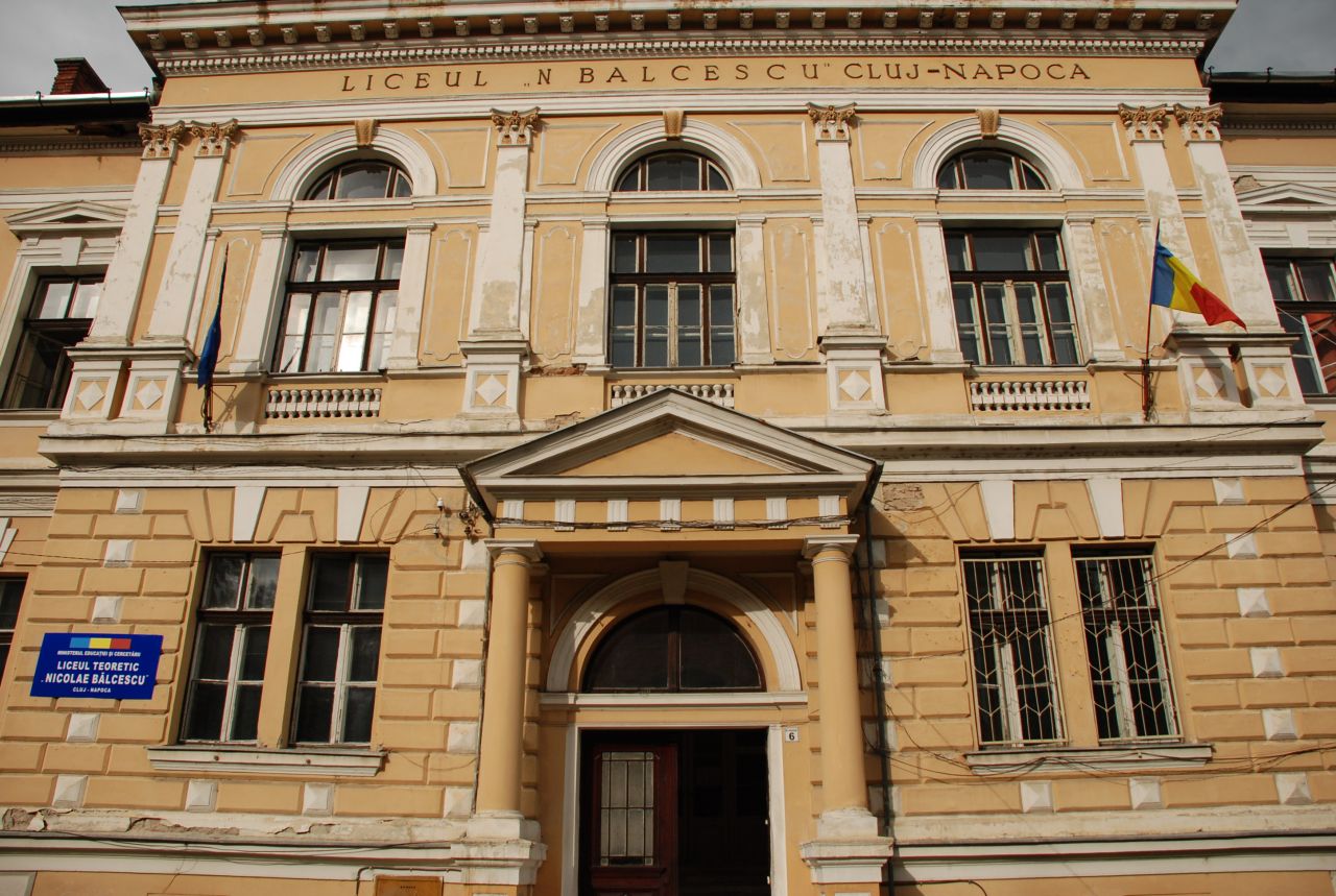 Elevii de la liceul „Nicolae Bălcescu” din Cluj-Napoca vor învăța online din cauza infectărilor COVID-19