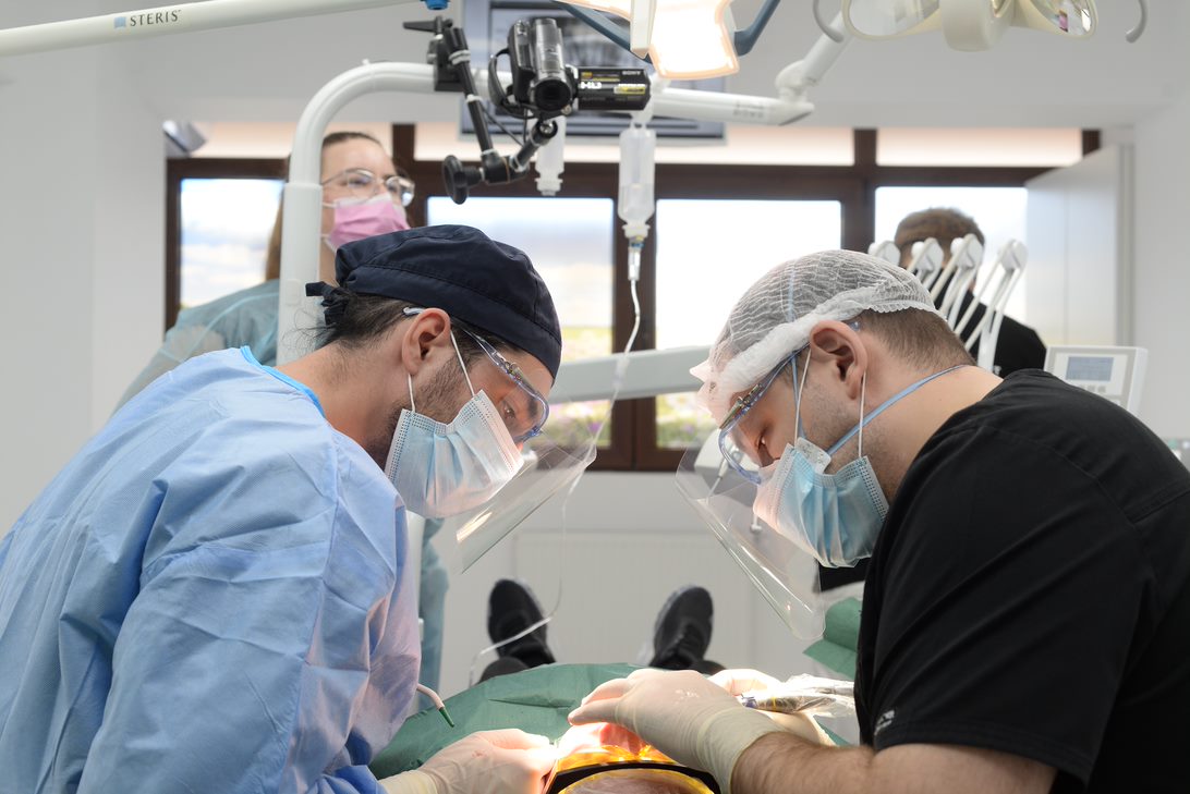dr. Ionuț Leahu