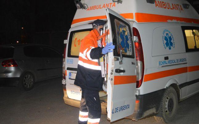 O femeie a căzut de la etajul doi al unui bloc din Turda. Victima