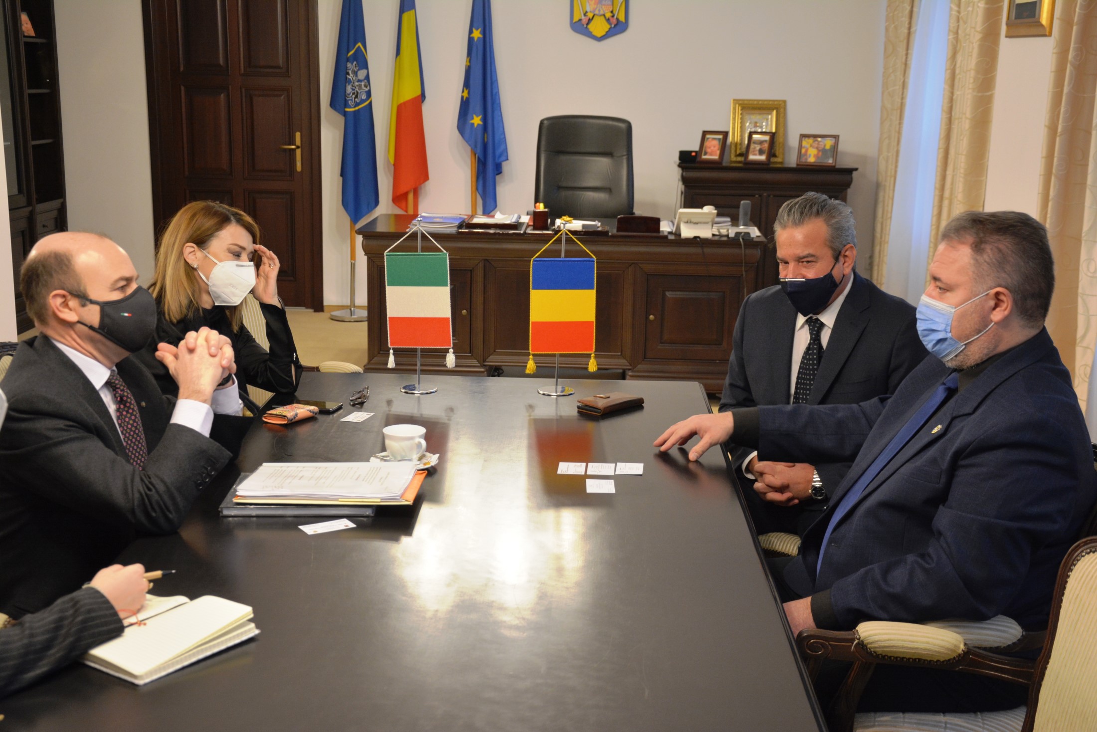 Ambasadorul Italiei în România s-a aflat joi într-o vizită la Consiliul Județean Cluj