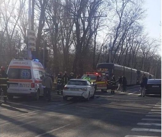 Accident pe Splaiul Independenței. Circulația tramvaielor