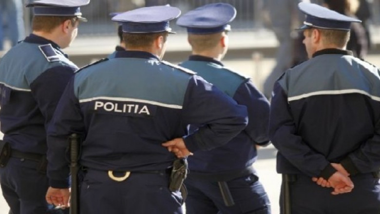 Mai mulți polițiști