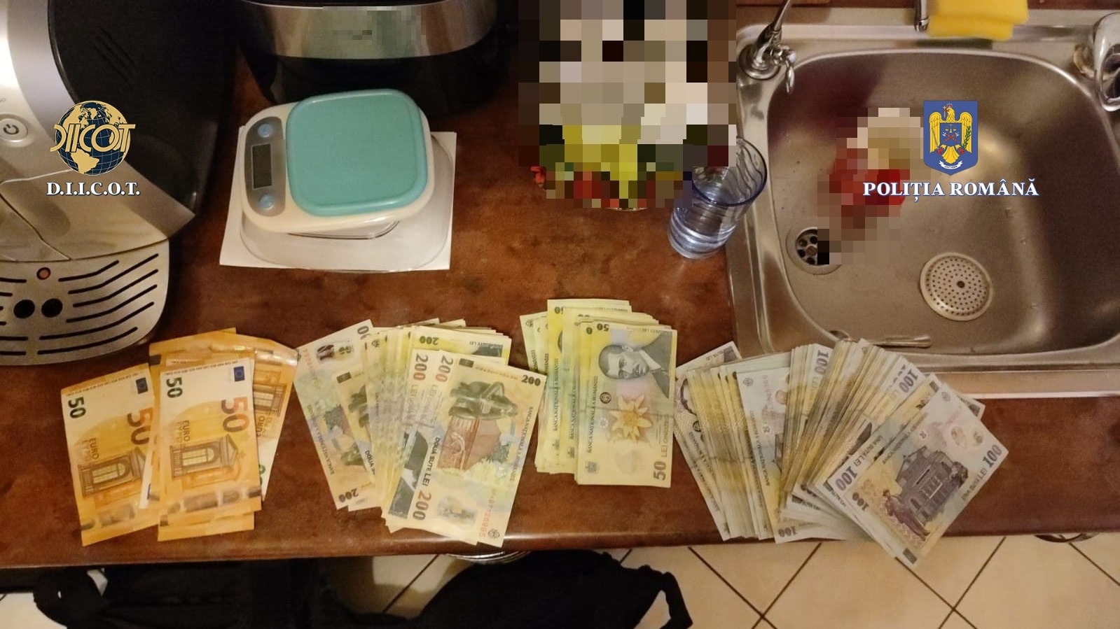 Percheziții DIICOT la traficanții de droguri
