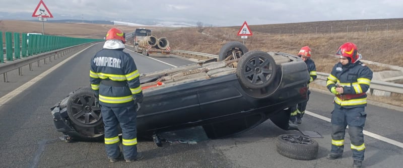 Mașină răsturnată pe A3.