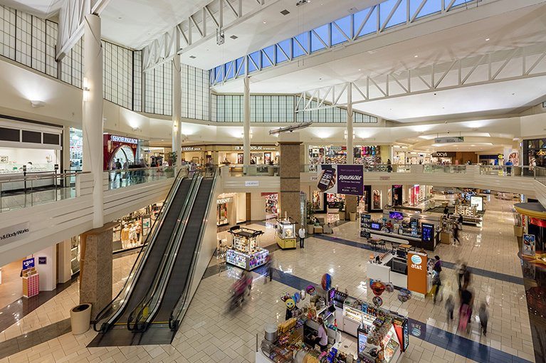 Ministerul Sănătății propune RIDICAREA RESTRICȚIILOR anti-COVID: fără certificat verde în mall și restaurant