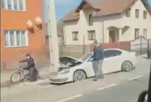 Un grup de refugiați din Ucraina a fost într-un accident în Reteag. Un copil de 2 ani a ajuns la spital