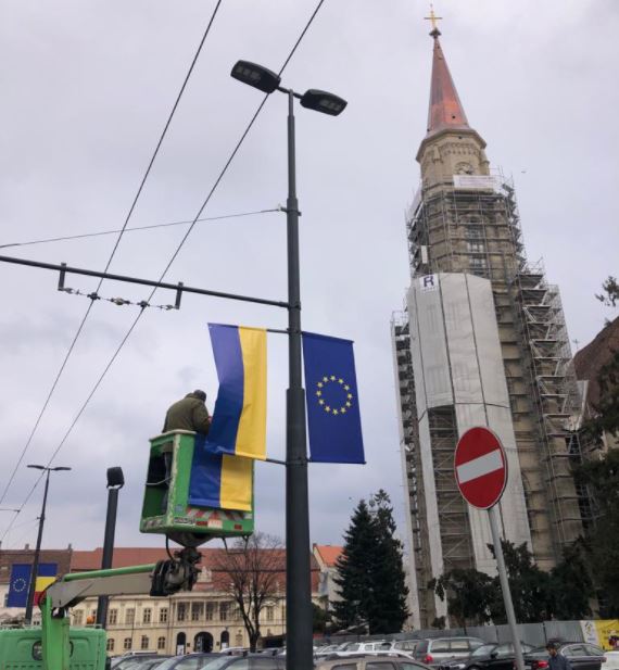 Clujul solidar. Drapelul Ucrainei