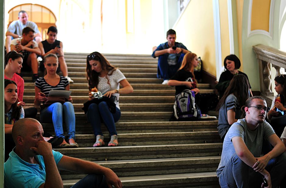 UBB continuă cursurile HIBRID. Examenele de la sfârșitul anului universitar