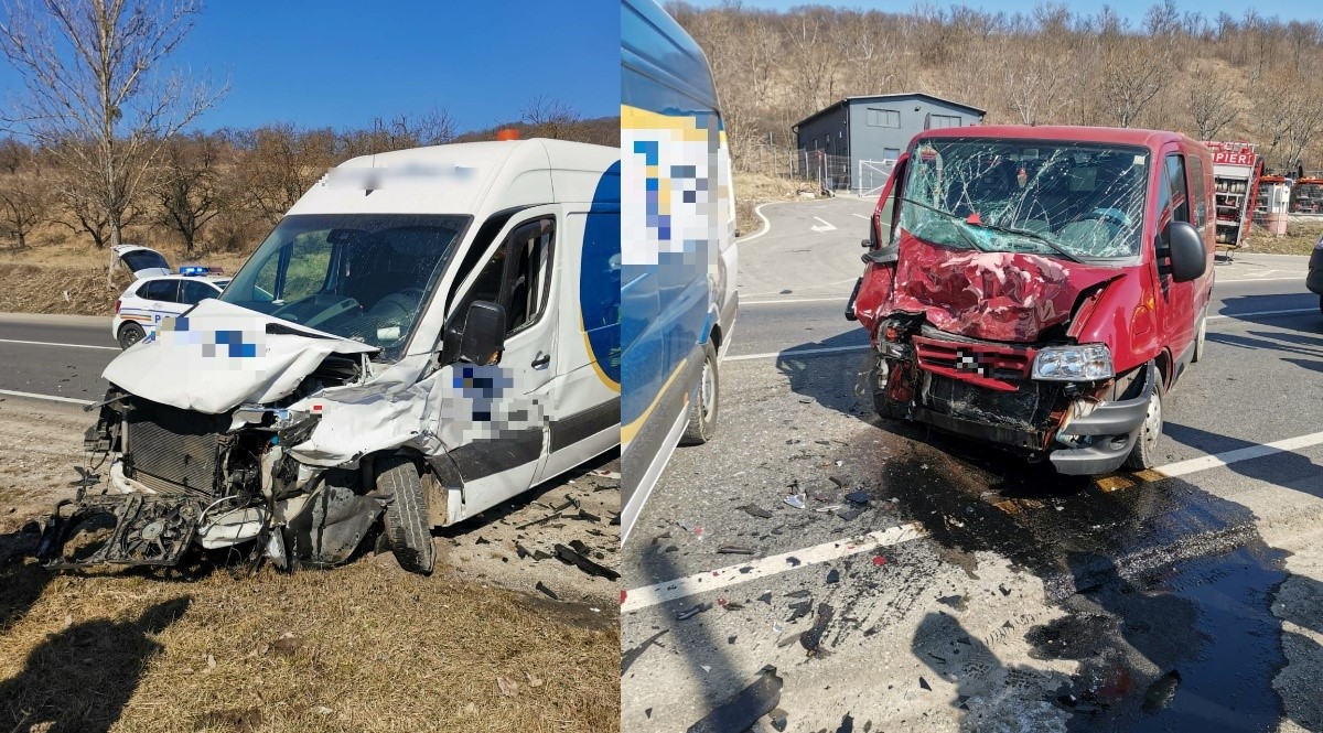 Accident GRAV între un microbuz și o autoutilitară
