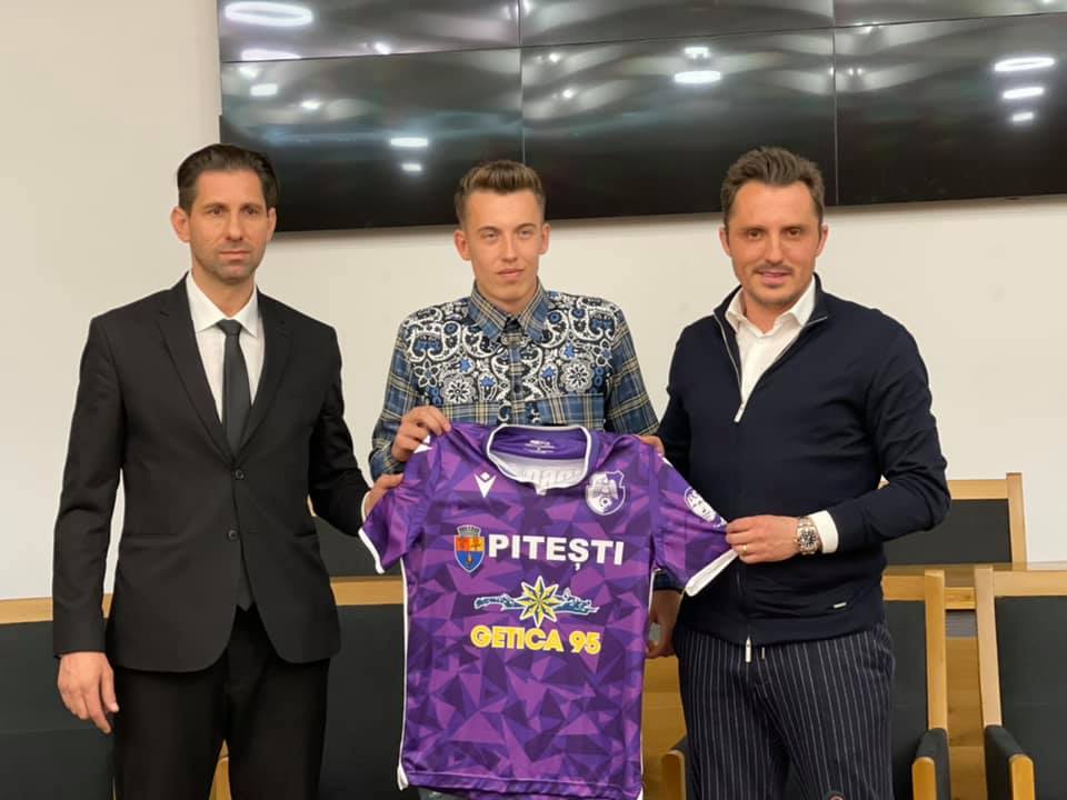 Alexandru Ișfan în momentul transferului la FC Argeș