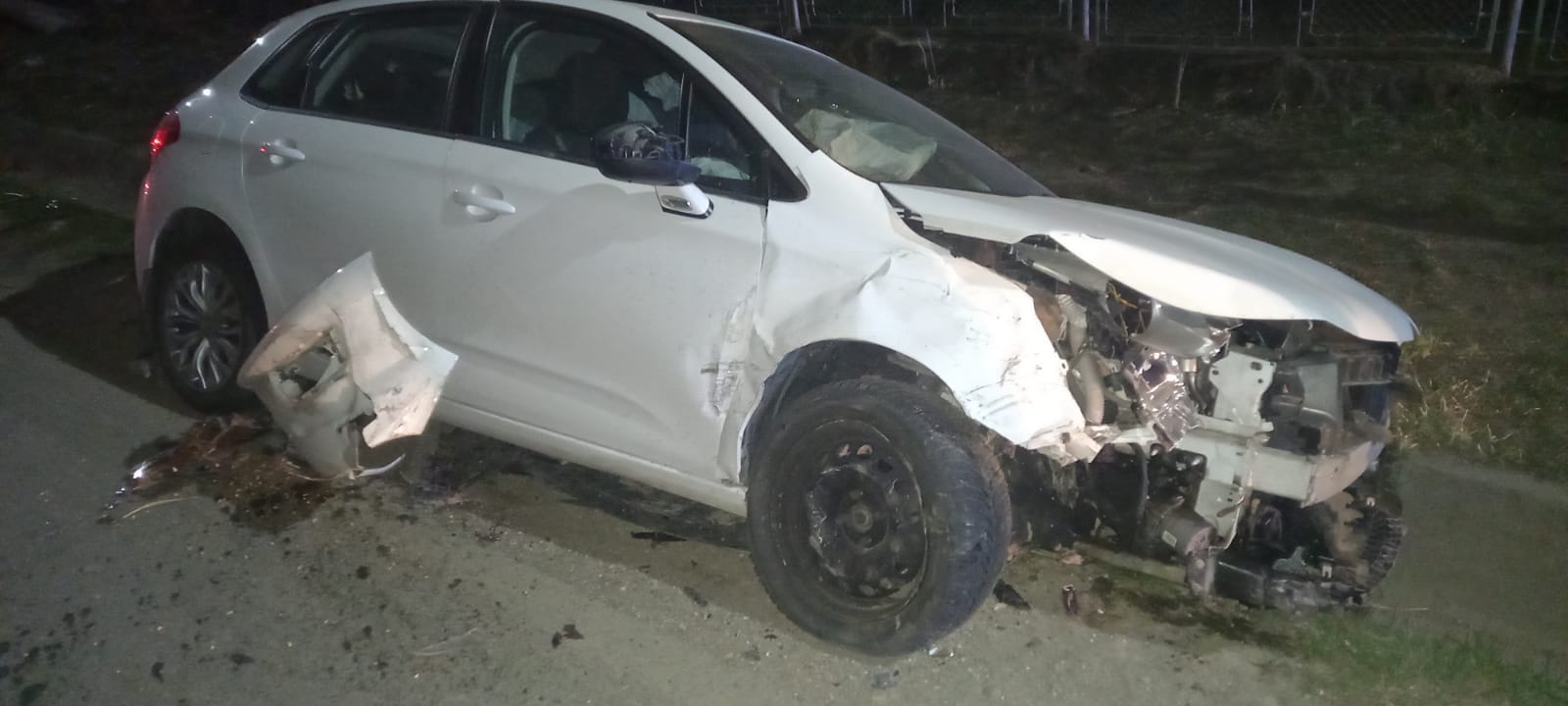 Femeie din Ucraina implicată într-un accident rutier în Valea Luncii. O femeie a fost transportată la spital. FOTO/ Sursă foto: IPJ Cluj