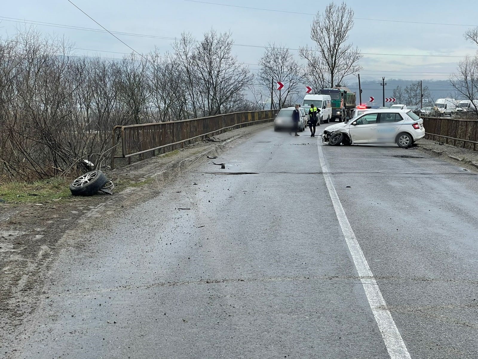 Accident GRAV lângă Dej. Două mașini s-au ciocnit